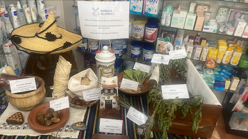 Farmacia de Antigua, Lda. Coralia Quintero Casanova