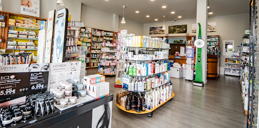 Farmacia César Montealegre