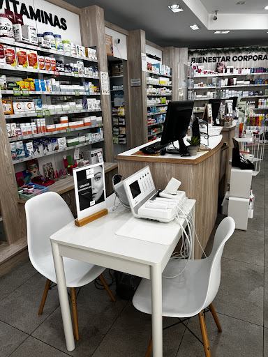FARMACIA RONDA - Lda María García Oltra