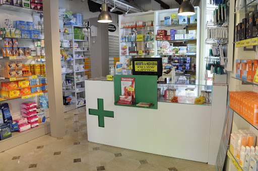 Farmacia Labradores 49 (Ldo. Emilio Rodríguez Álvarez)