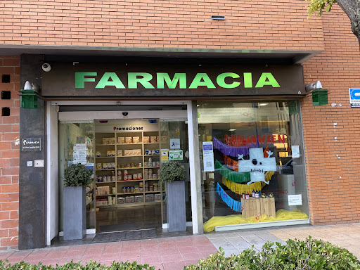 Farmazul Santa María de la Cabeza (Lda. Elena Santolino García)