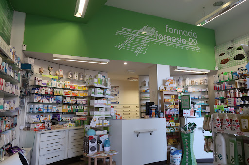 Farmacia Farnesio 29 (Lda. Basilia Illana Fernández)