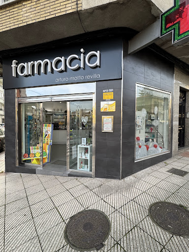 Farmacia Arturo Motto Revilla