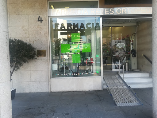 Farmacia 24h Bernabeu Ldo. Miguel Reyes