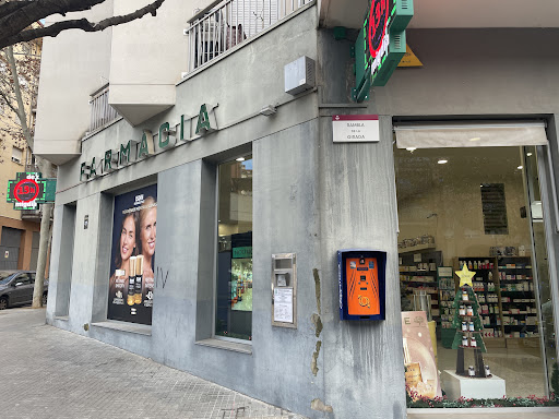 Farmàcia la Girada (Montse Batlle)