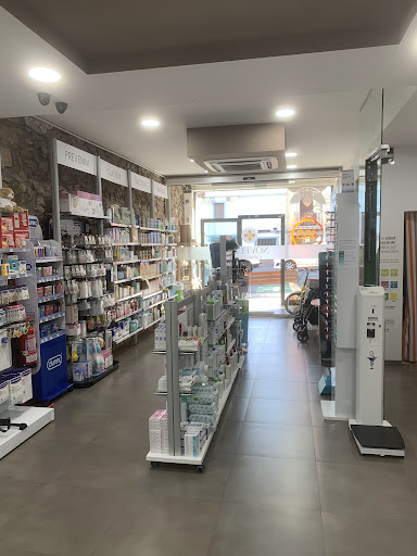 Farmacia Novelia, Dr Alfredo Parrilla