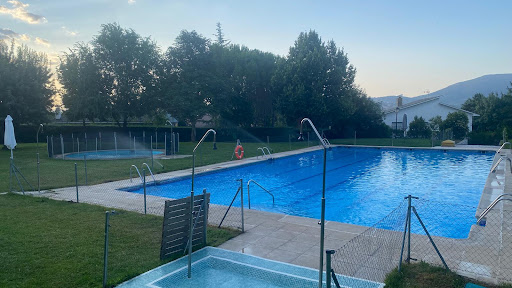 Piscina municipal de Gargantilla del Lozoya y Pinilla de Buitrago Piscina municipal de Gargantilla del Lozoya y Pinilla de Buitrago