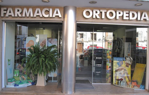 FARMACIA LLOMBAI Pilar Guerrero Polo