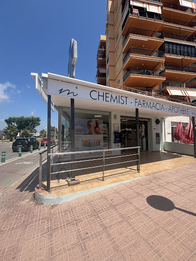 FARMACIA LA MAR - Gda. Isabel Martínez y Lda. Paloma Pérez