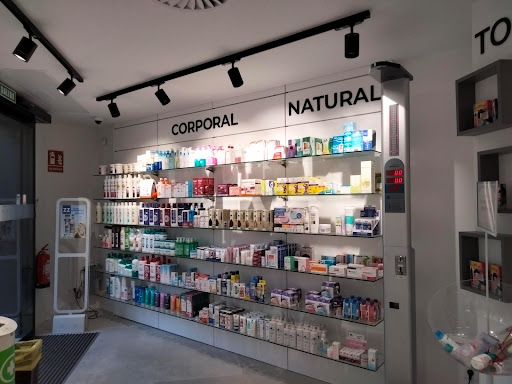 Farmacia Loreto Monte ( Lda. Carmen Navarro Monte)