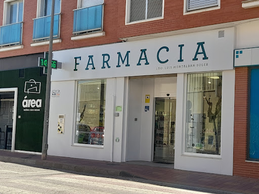 Farmacia Montalbán. Abierto de 9h a 22h de Lunes a Sábado