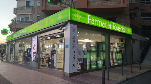 Farmacia César Toledo Romero